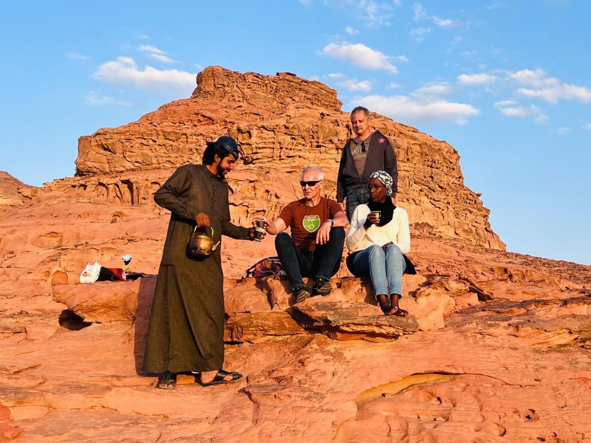 Wadi Rum Local Guide Buitenkant foto